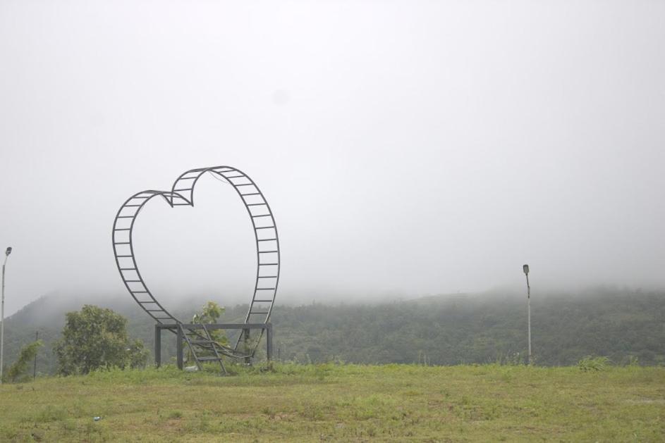 Misty Valley Resort Varagampadi Экстерьер фото