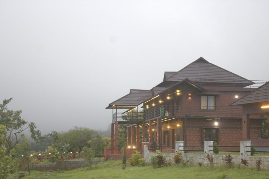 Misty Valley Resort Varagampadi Экстерьер фото